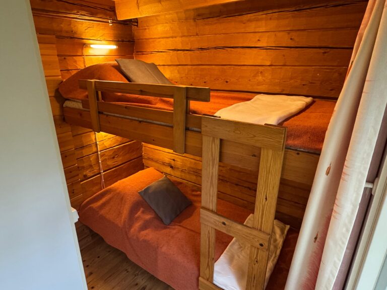 4 henkilön mökki