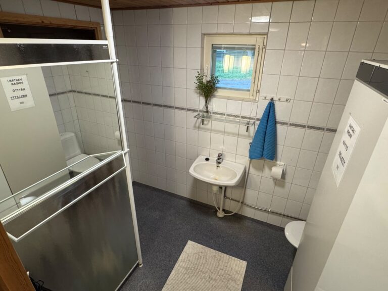 6 henkilön mökki